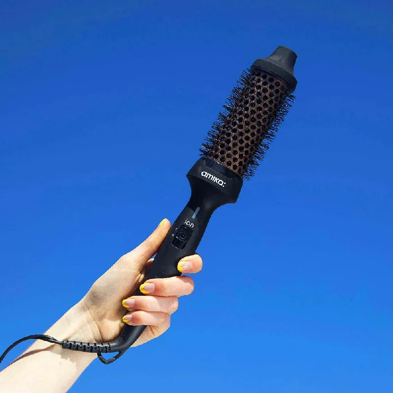 amika-blowout-babe-thermal-brush