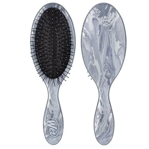 wetbrush-metallic-marble-detangler-silver